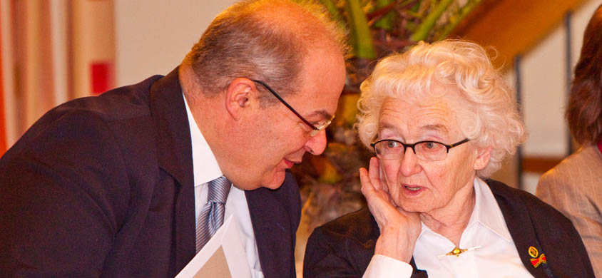 <h2>Das "Gedächtnis der Stadt Hamm"</h2><h5>Gratulation zum 90. Geburtstag von Ilsemarie von Scheven</h5>