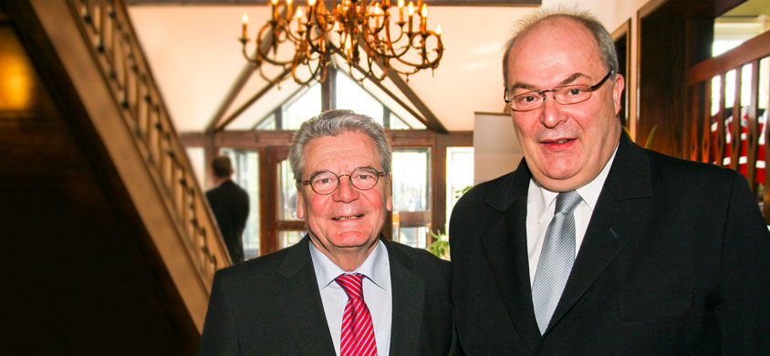 <h2>Mit politischer Prominenz</h2><h5>Zum Wohle unserer Stadt</h5>