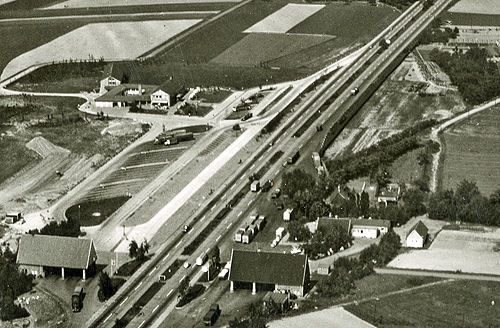 Luftaufnahme Rasthof und Tankstellen Rhynern, um 1960