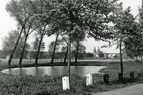 Der „Hexenteich“, Blick von der Dolberger Straße in Richtung Dorf Heessen, undatiert 