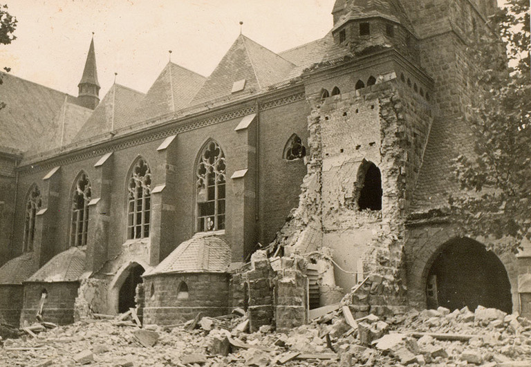 Bombensch&auml;den an der Liebfrauenkirche