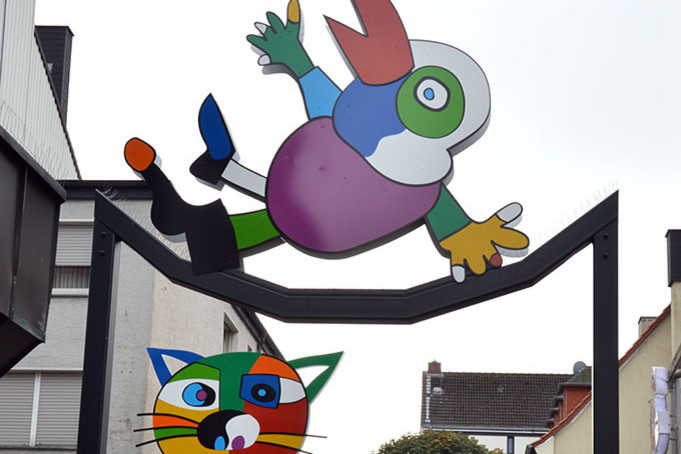 Tanzvogel und Nachbarskatze von Otmar Alt