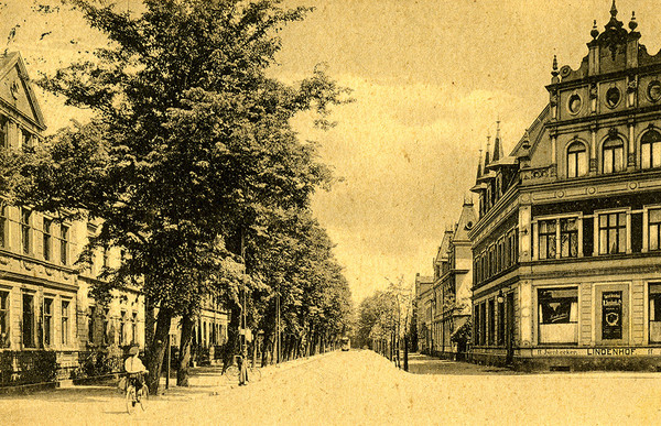 Blick vom Ostentor in die Ostenallee, um 1914.
