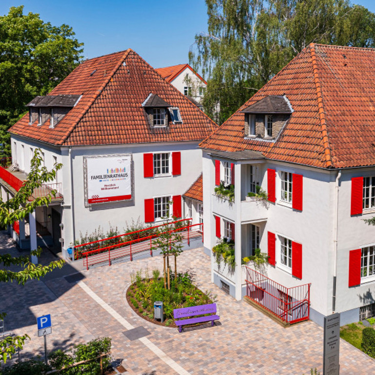 Außenansicht des Familienrathauses