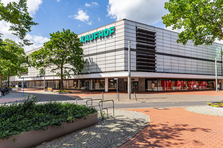 Au&szlig;enansicht des Kaufhof-Geb&auml;udes