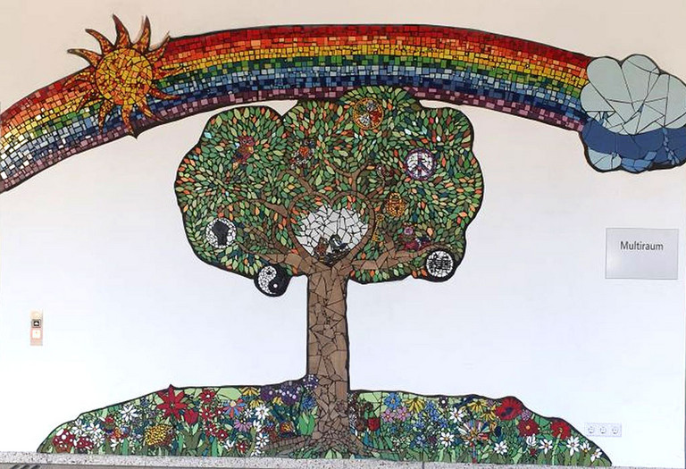 Baum und Regenbogen 