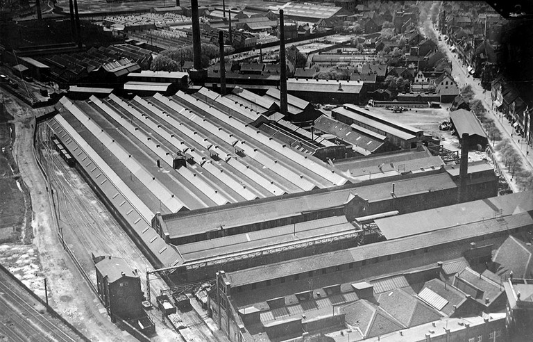 Luftaufnahme der Werksanlagen der WDI, um 1925