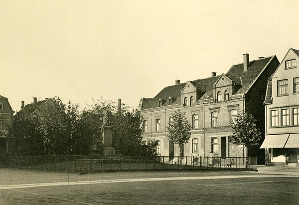 Der Viktoriaplatz um 1937
