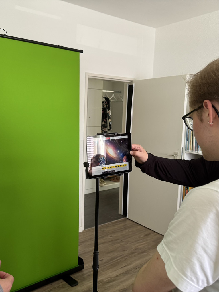 Greenscreen Rollup