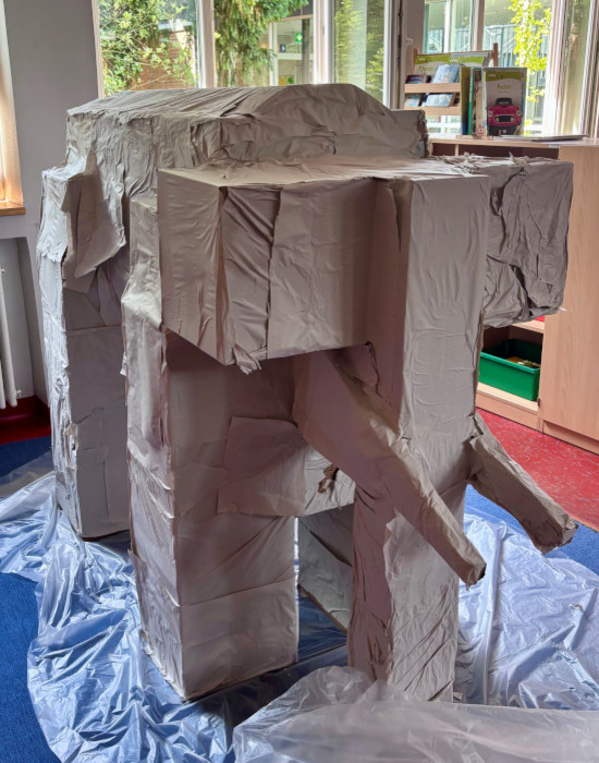 Maxielefant aus Papier
