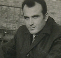 Yüksel Ünlü wanderte aus der Türkei ein, trat in den 1960er-Jahren eine Stelle auf der Zeche Henrich Robert an und engagierte sich auch im Betriebsrat. Die Familie lebte lange Zeit in der Isenbeckerhofsiedlung.