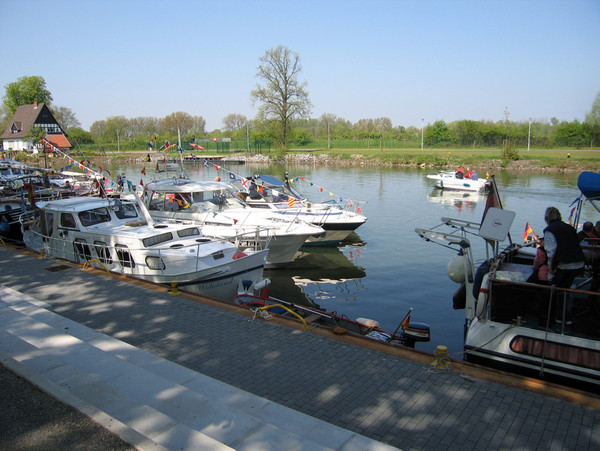 Foto entstand bei der Eröffnung des Bootsanlegers im Kurpark 2006