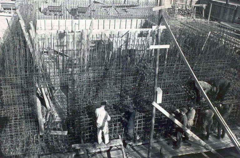 Bau des Luftschutzbunkers an der Ostenallee, 1941