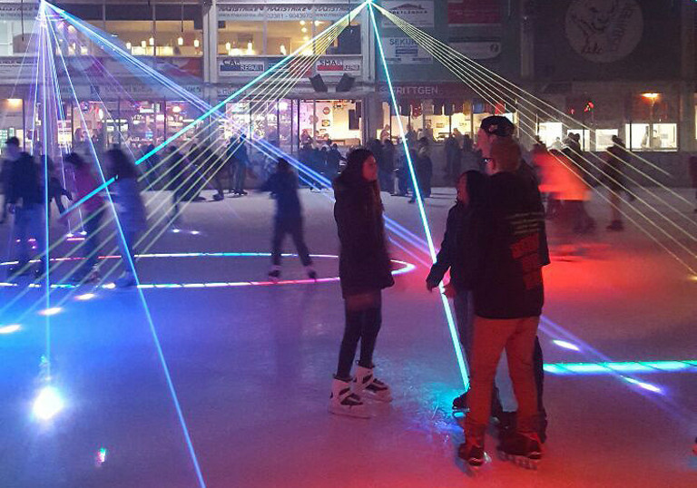 Eisdisco in der Eishalle Eisdisco in der Eishalle