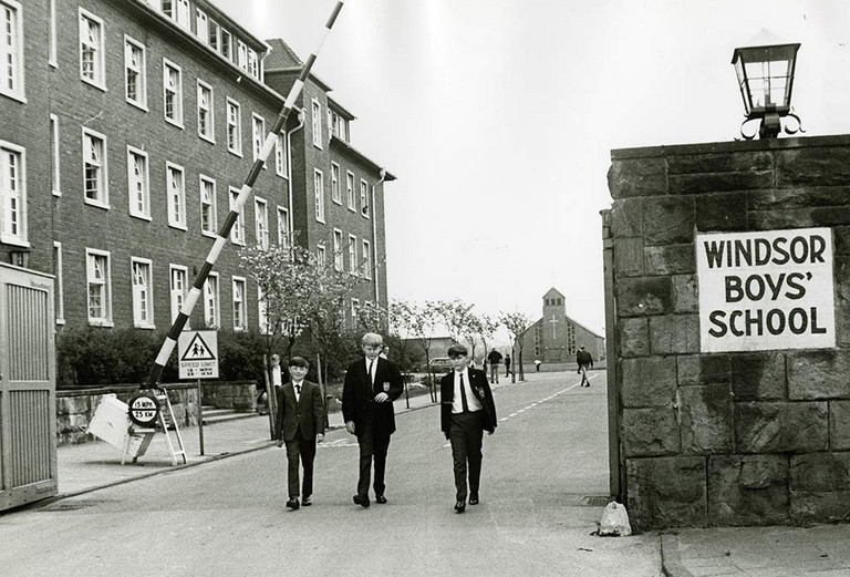 Eingang der Windsor Boys School in den 1960er-Jahre