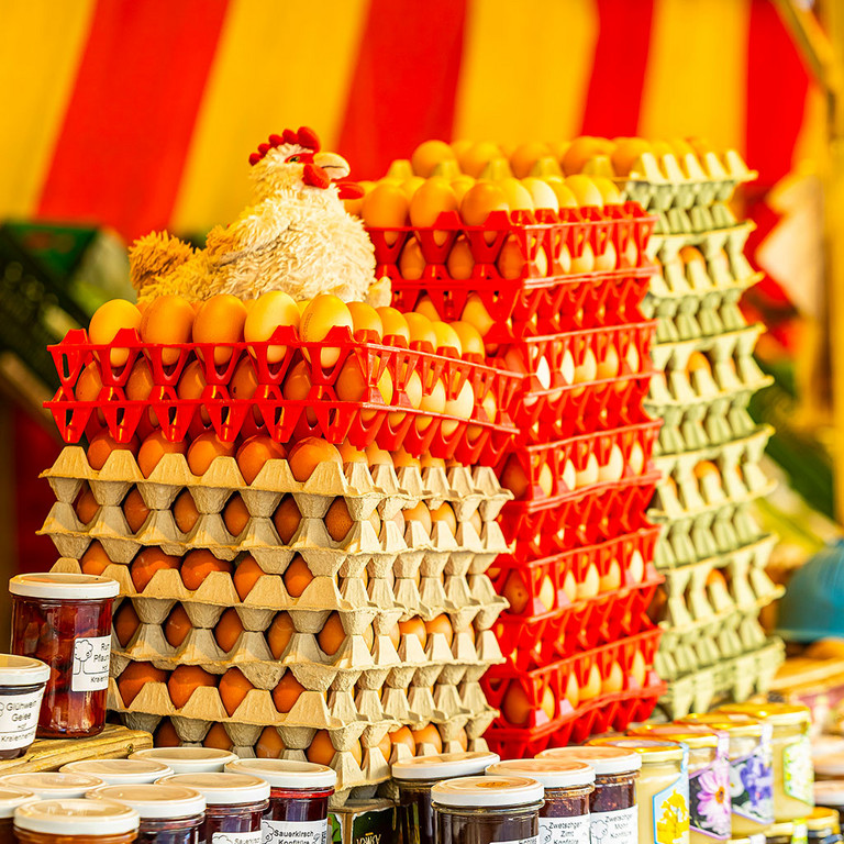 Eier von Hof Kraienhemke GbR auf dem Wochenmarkt an der Pauluskirche