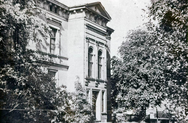 Historische Aufnahme der Villa Schulze-Pelkum auf der Hofstelle an der Kamener Straße