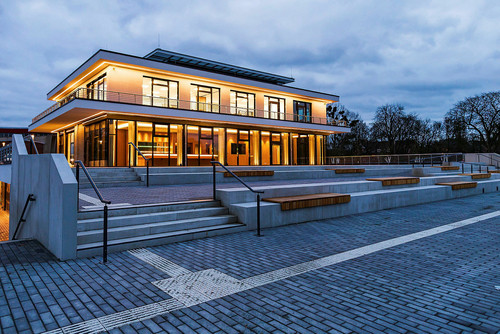 Wassersportzentrum am Datteln-Hamm-Kanal bei Nacht