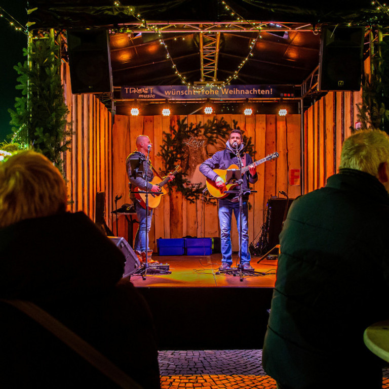 Bühnenprogramm auf dem Weihnachtsmarkt