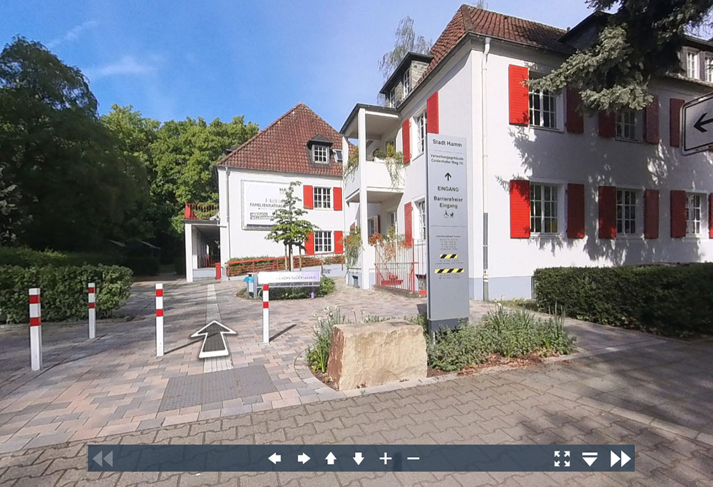 Ansicht des Familienrathauses mit den Funktionsbutton für einen virtuellen Rundgang
