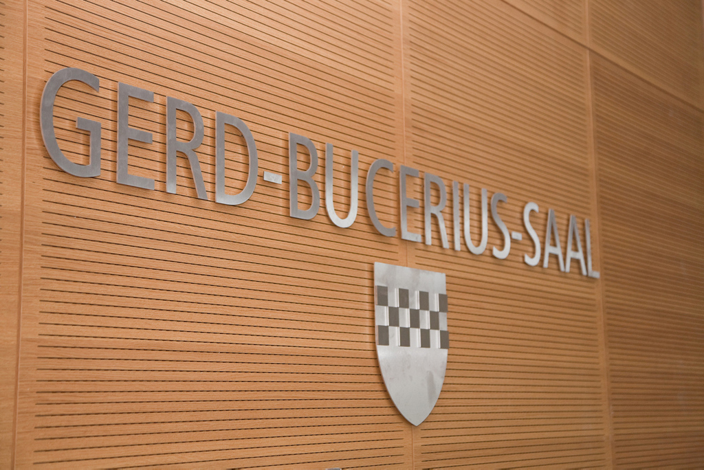 Aufschrift Gerd-Bucerius-Saal Aufschrift Gerd-Bucerius-Saal