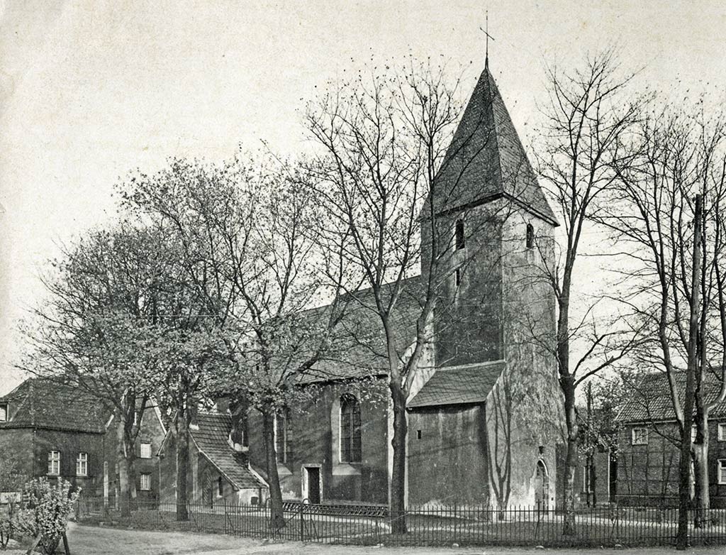 Ansicht der Jakobuskirche von Nordwesten, um 1900