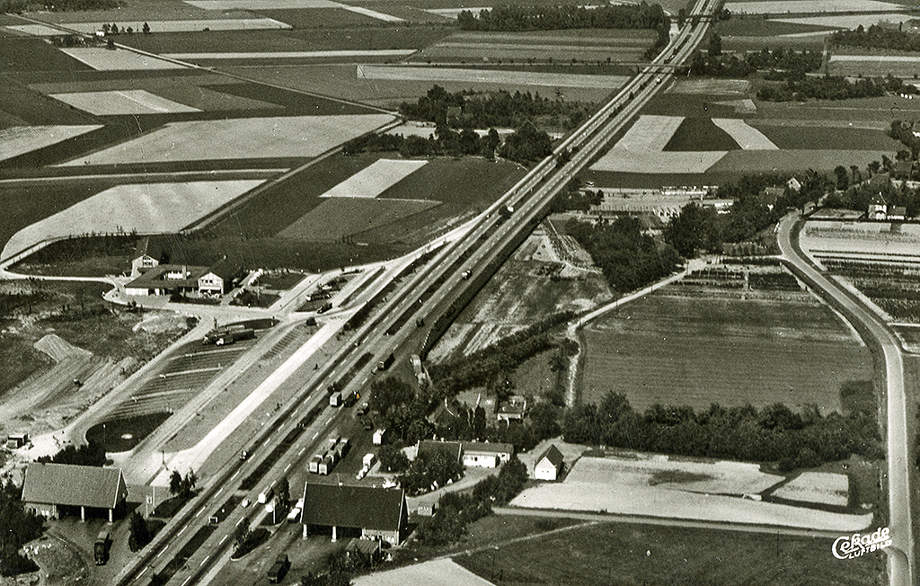 Luftaufnahme Rasthof und Tankstellen Rhynern, um 1960
