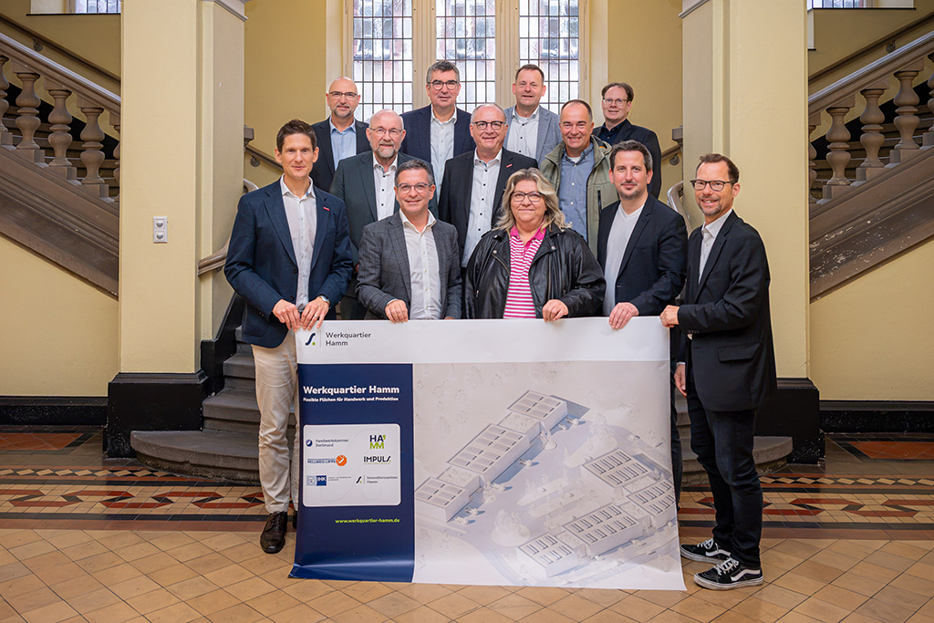 Gruppenfoto beim Pressetermin zur Vorstellung der Pl&auml;ne zum Werkquartier Hamm