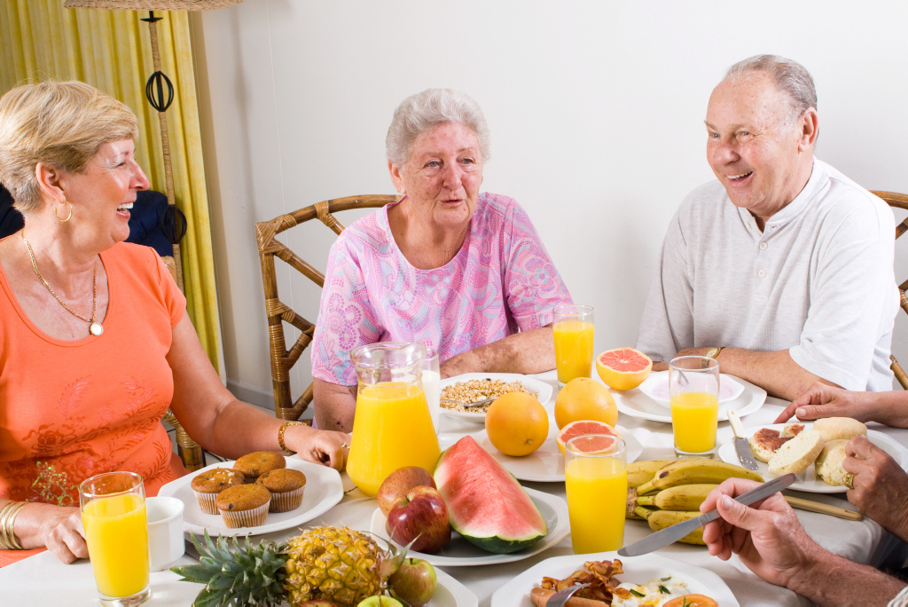 Fotolia 17762792 Seniorenfrühstück