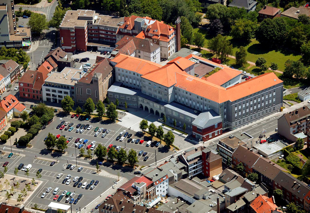 Luftbild Marienhospital mit Parkplatz
