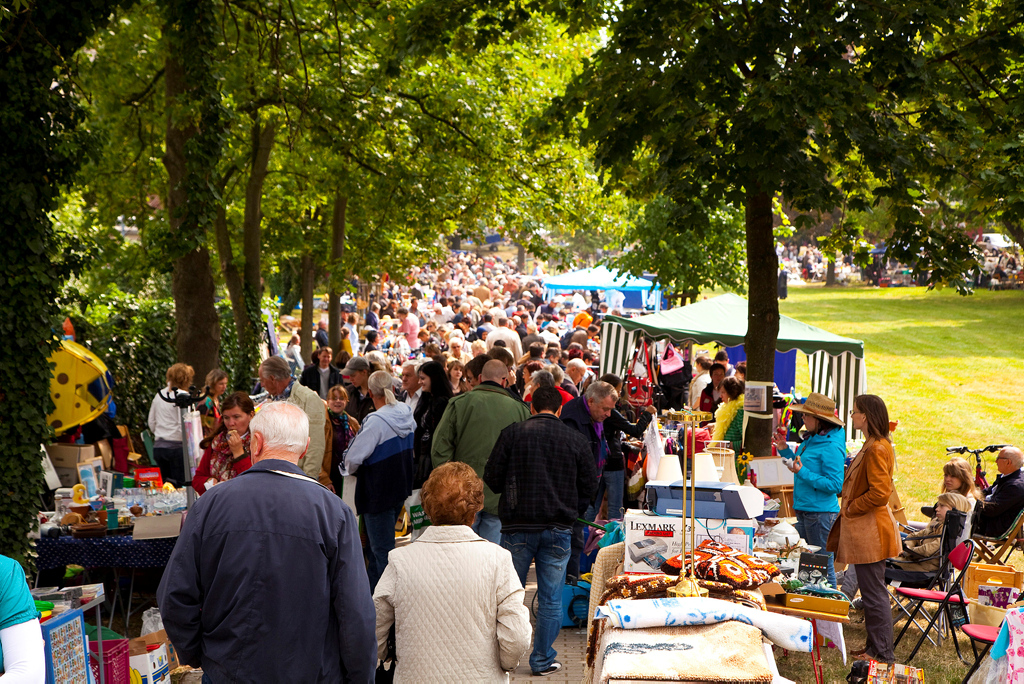 Trödelmarkt im Ring